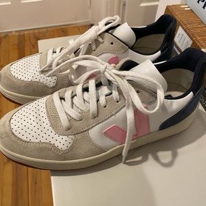 Veja Sneakers